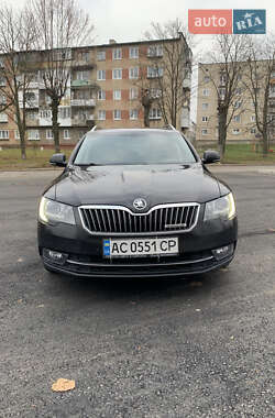 Універсал Skoda Superb 2014 в Нововолинську