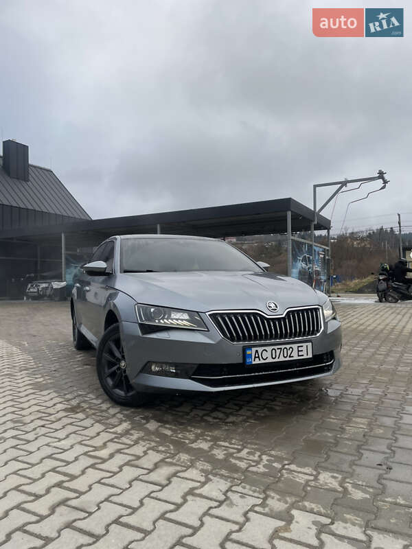 Ліфтбек Skoda Superb 2016 в Трускавці