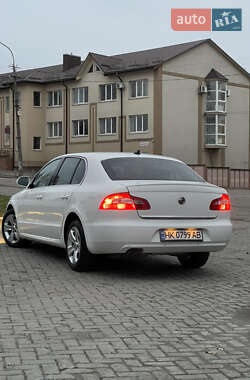 Лифтбек Skoda Superb 2011 в Ровно