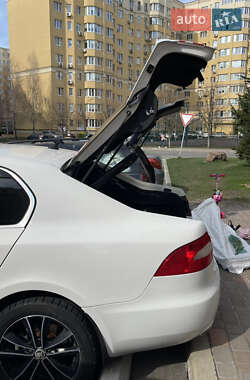 Лифтбек Skoda Superb 2010 в Софиевской Борщаговке