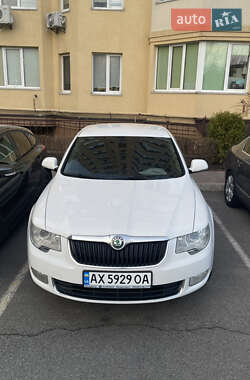 Лифтбек Skoda Superb 2010 в Софиевской Борщаговке