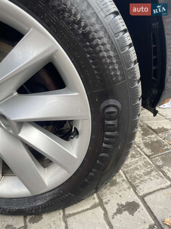 Універсал Skoda Superb 2017 в 