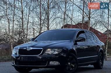 Лифтбек Skoda Superb 2010 в Дрогобыче