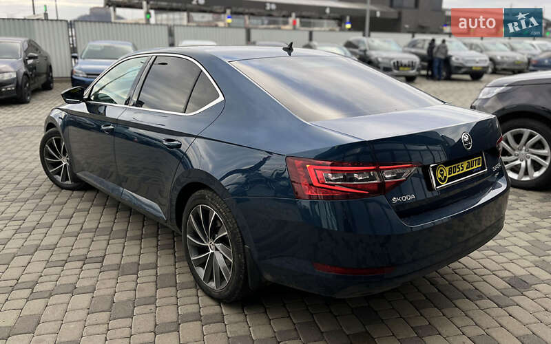 Лифтбек Skoda Superb 2016 в Мукачево