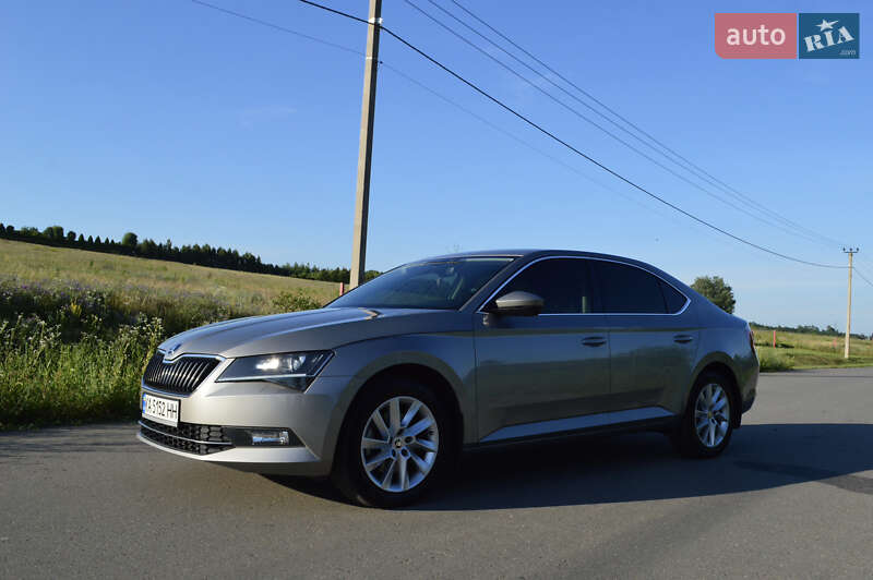Ліфтбек Skoda Superb 2018 в Києві