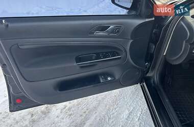 Лифтбек Skoda Superb 2005 в 