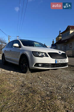 Лифтбек Skoda Superb 2013 в 