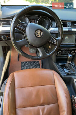 Лифтбек Skoda Superb 2013 в 