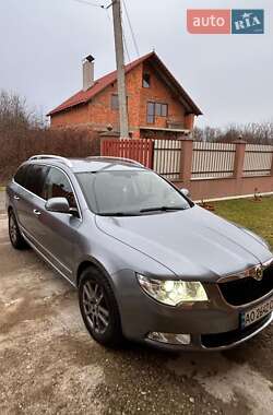 Універсал Skoda Superb 2010 в Тячеві