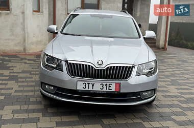 Універсал Skoda Superb 2015 в Мукачевому