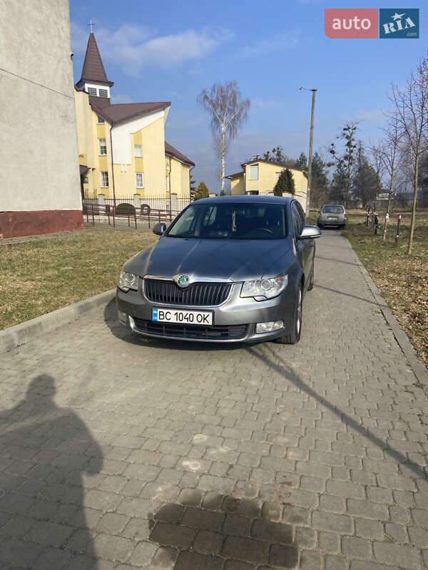 Ліфтбек Skoda Superb 2008 в Кам'янці-Бузькій