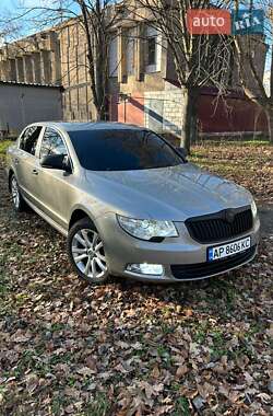 Лифтбек Skoda Superb 2011 в 