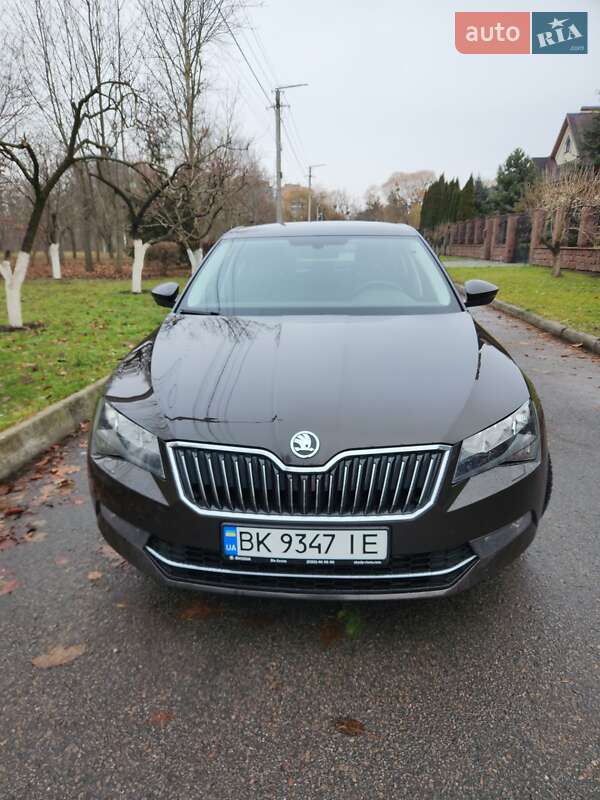 Лифтбек Skoda Superb 2017 в Ровно