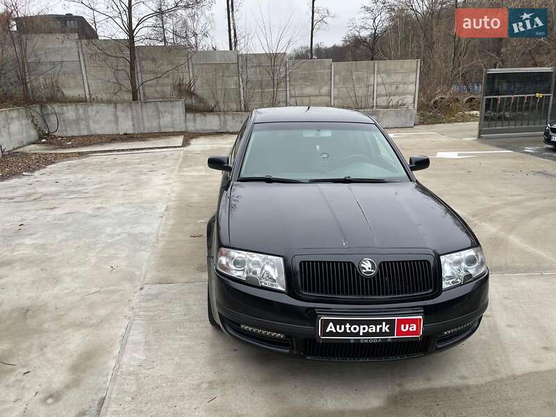 Ліфтбек Skoda Superb 2002 в Києві