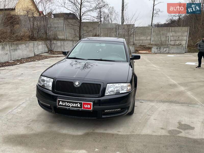 Ліфтбек Skoda Superb 2002 в Києві