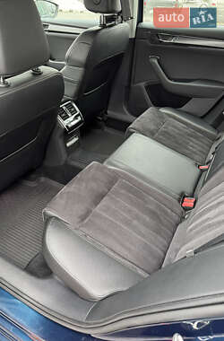Лифтбек Skoda Superb 2022 в 