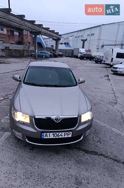 Лифтбек Skoda Superb 2009 в 