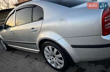 Лифтбек Skoda Superb 2005 в 