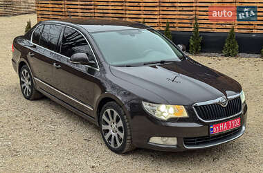 Лифтбек Skoda Superb 2009 в Бродах