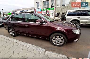 Лифтбек Skoda Superb 2011 в 