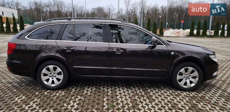 Универсал Skoda Superb 2012 в Харькове