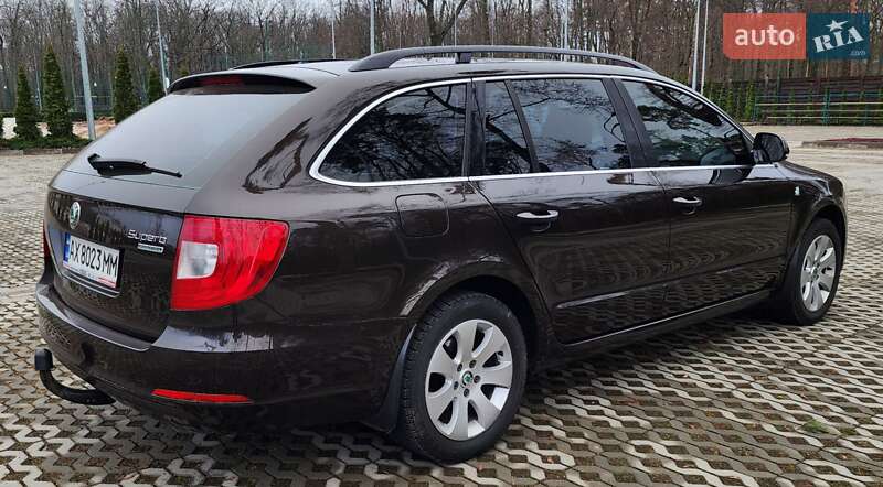 Универсал Skoda Superb 2012 в Харькове