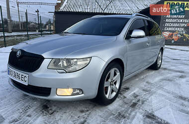 Універсал Skoda Superb 2010 в Звягелі