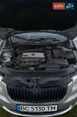 Ліфтбек Skoda Superb 2012 в 
