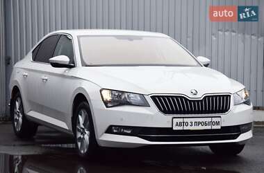 Лифтбек Skoda Superb 2019 в Киеве