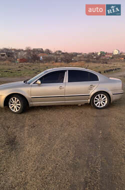 Лифтбек Skoda Superb 2006 в Николаеве