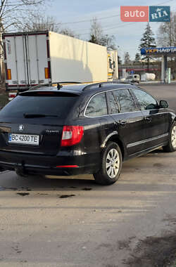 Універсал Skoda Superb 2011 в Львові