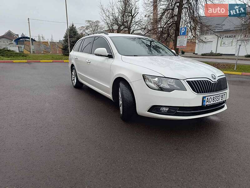 Универсал Skoda Superb 2014 в Мукачево
