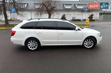 Універсал Skoda Superb 2014 в 