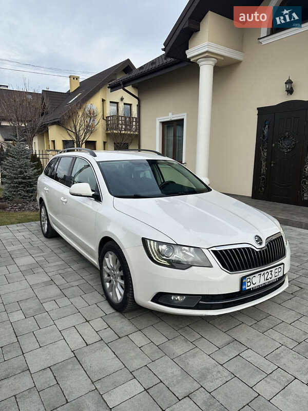 Универсал Skoda Superb 2013 в Львове