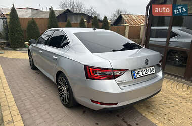 Ліфтбек Skoda Superb 2015 в Балті