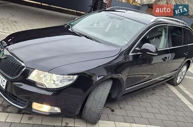 Універсал Skoda Superb 2011 в Львові