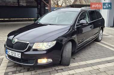 Універсал Skoda Superb 2011 в Львові