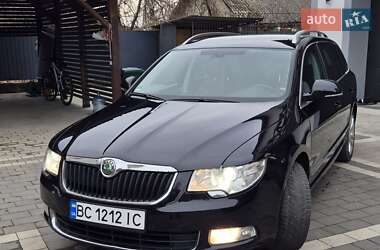 Універсал Skoda Superb 2011 в Львові