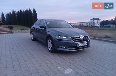 Лифтбек Skoda Superb 2017 в Львове