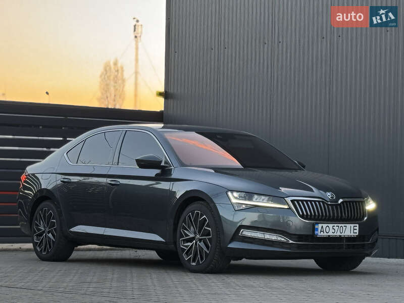 Ліфтбек Skoda Superb 2019 в 