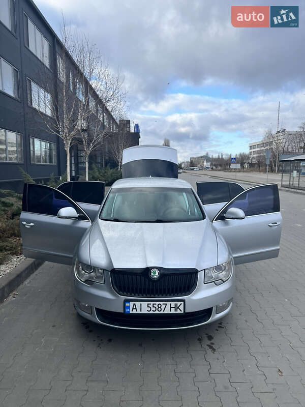 Лифтбек Skoda Superb 2010 в Киеве