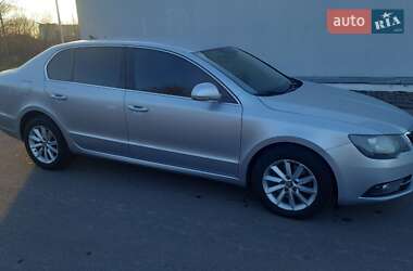 Ліфтбек Skoda Superb 2014 в Ужгороді