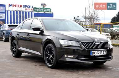 Ліфтбек Skoda Superb 2016 в Львові