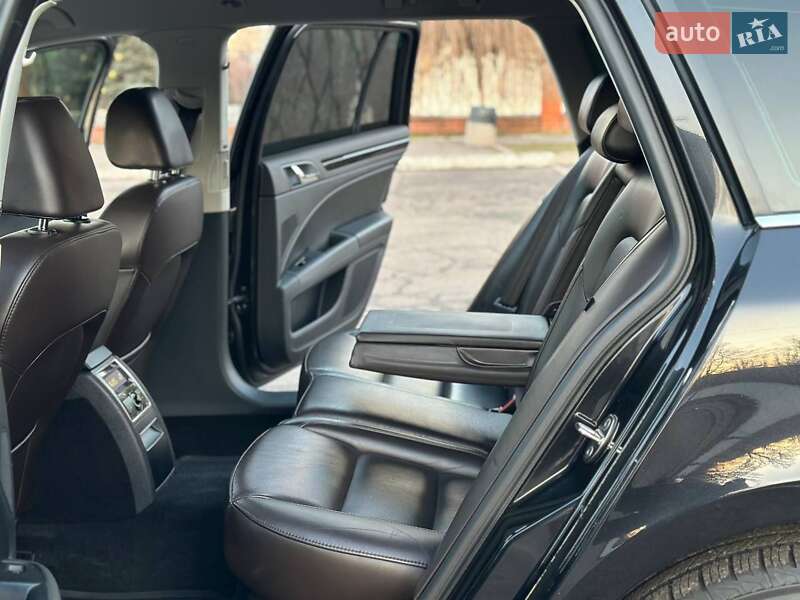 Универсал Skoda Superb 2015 в Кривом Роге