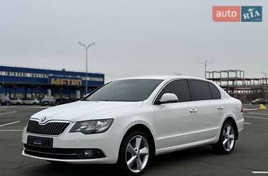 Ліфтбек Skoda Superb 2014 в Києві