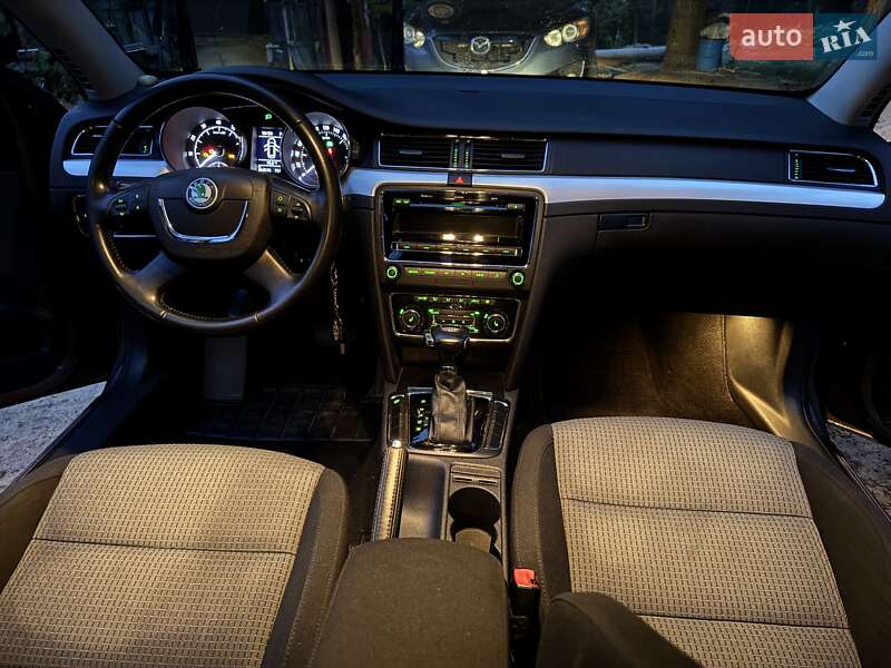 Універсал Skoda Superb 2012 в Києві