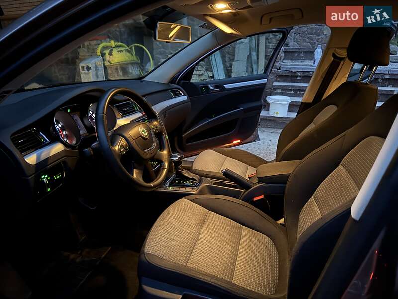 Універсал Skoda Superb 2012 в Києві