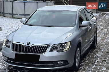 Ліфтбек Skoda Superb 2014 в Мукачевому