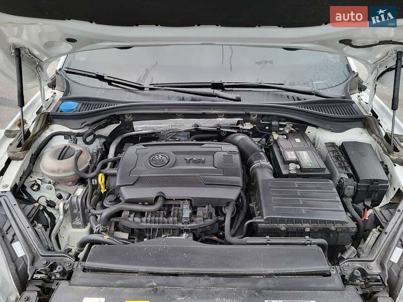 Лифтбек Skoda Superb 2017 в Киеве