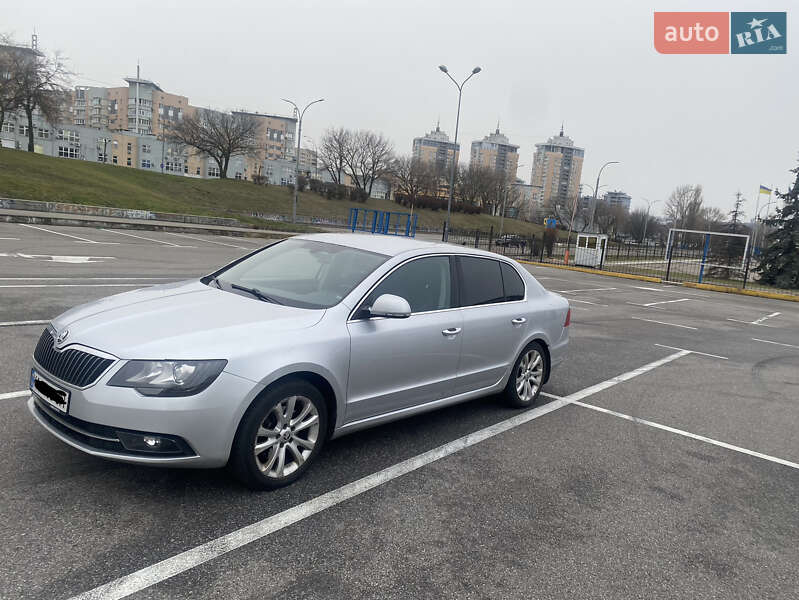 Ліфтбек Skoda Superb 2013 в Києві